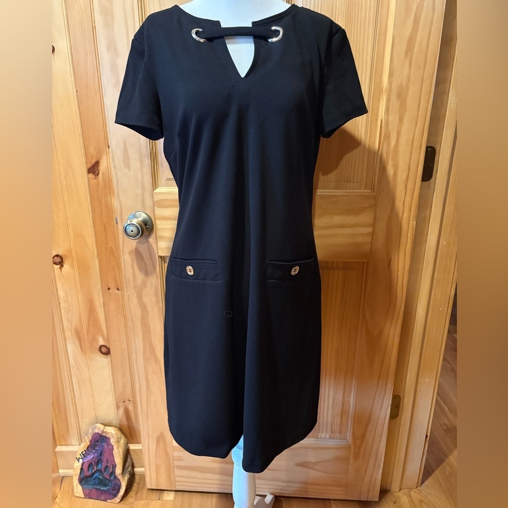Tommy Hilfiger short-sleeve grommet-neck shift dress black size 10